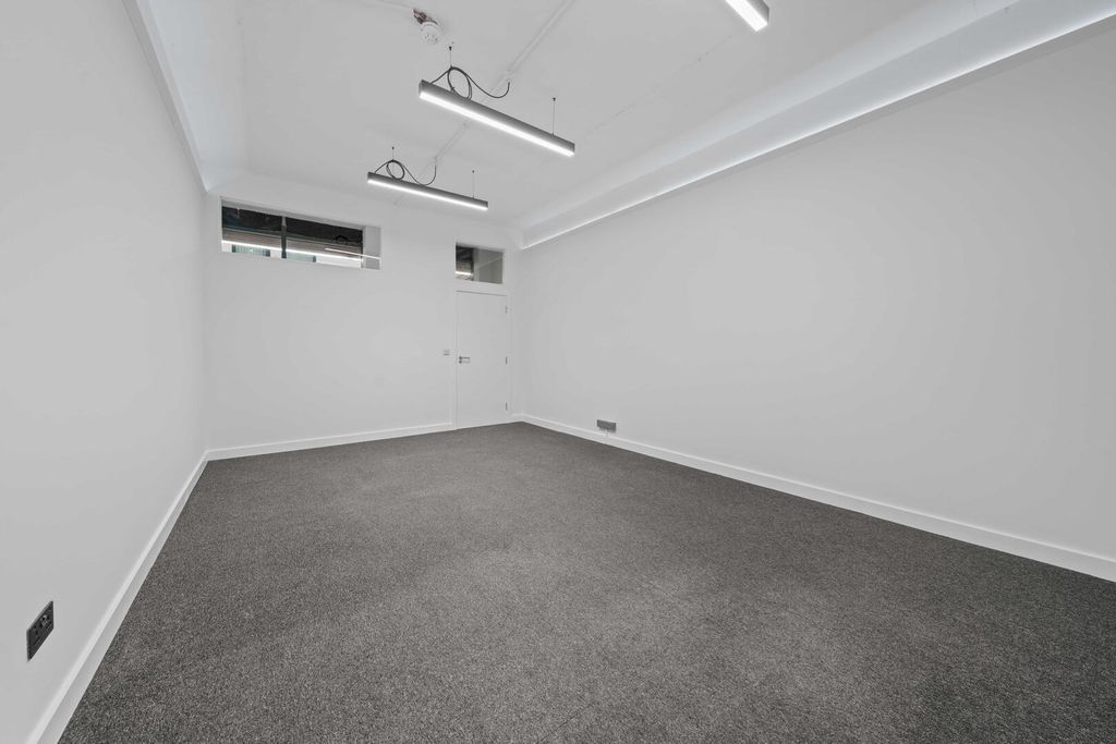 Property photo 2 of 4 Generic Or Other Spaces