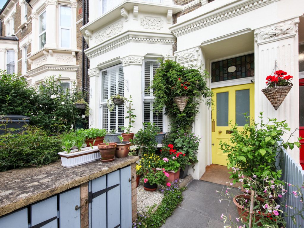 Property photo 2 of 12