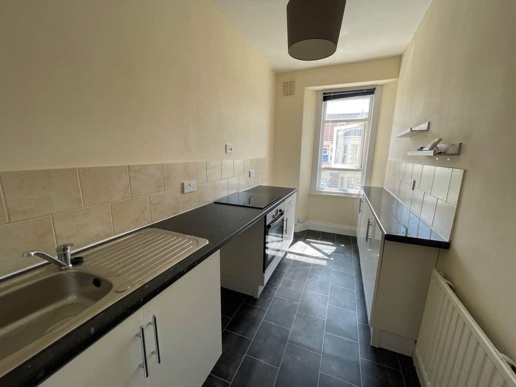 Property photo 3 of 7 Pitman Rd 3 Fff Kitchen New 2