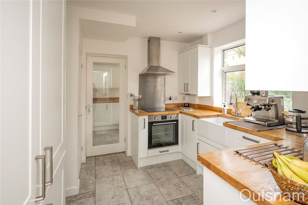 Property photo 2 of 23 Picture No. 14