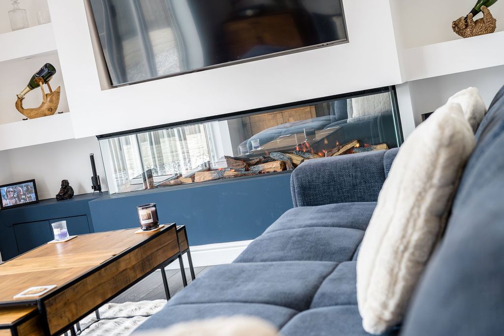 Property photo 3 of 43