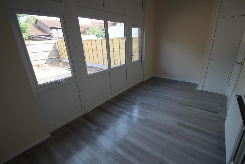 Property photo 3 of 7 Lounge