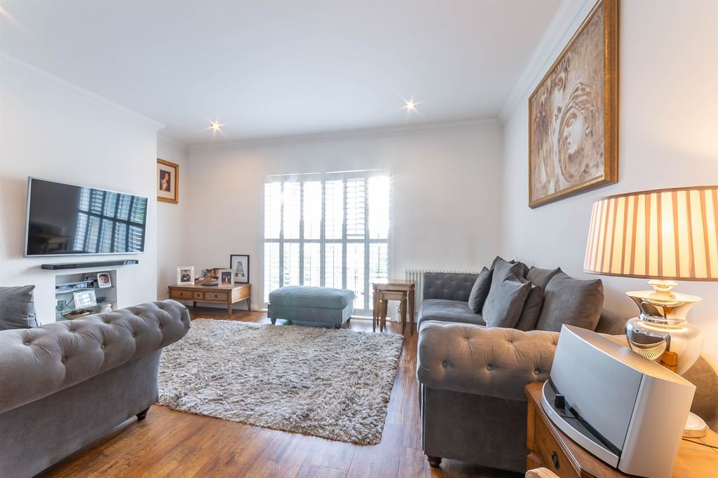 Property photo 3 of 17 Lounge Dining Room