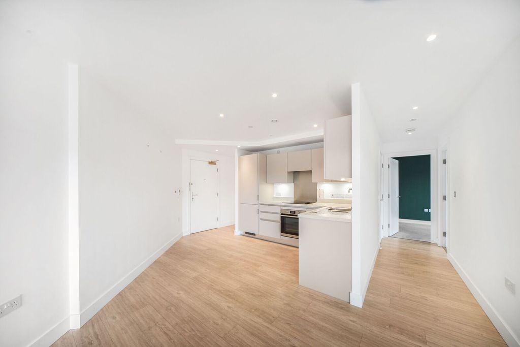 Property photo 1 of 9