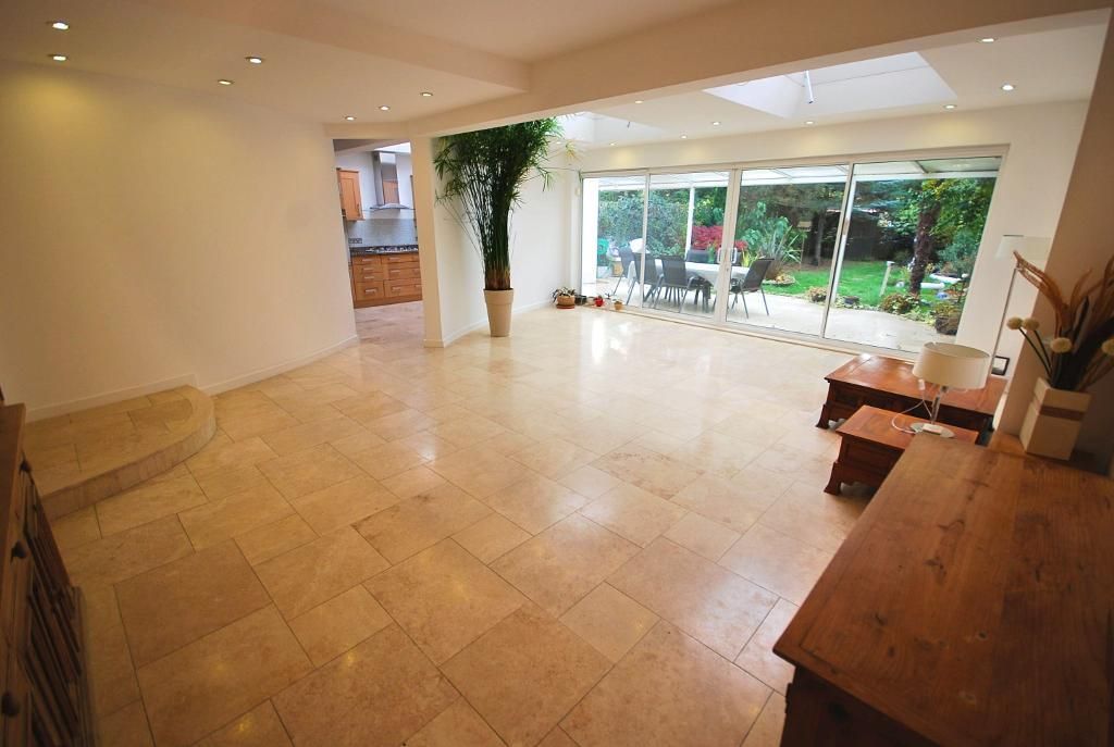 Property photo 1 of 24 Reception