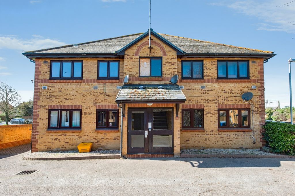 Property photo 1 of 15