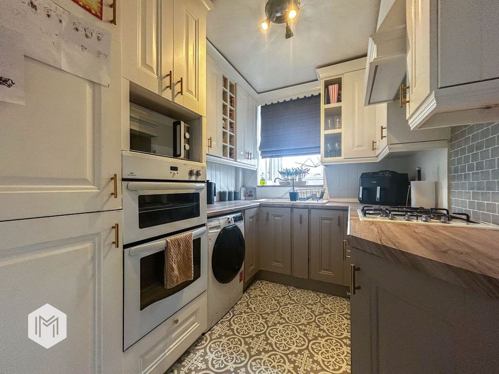 Property photo 3 of 15