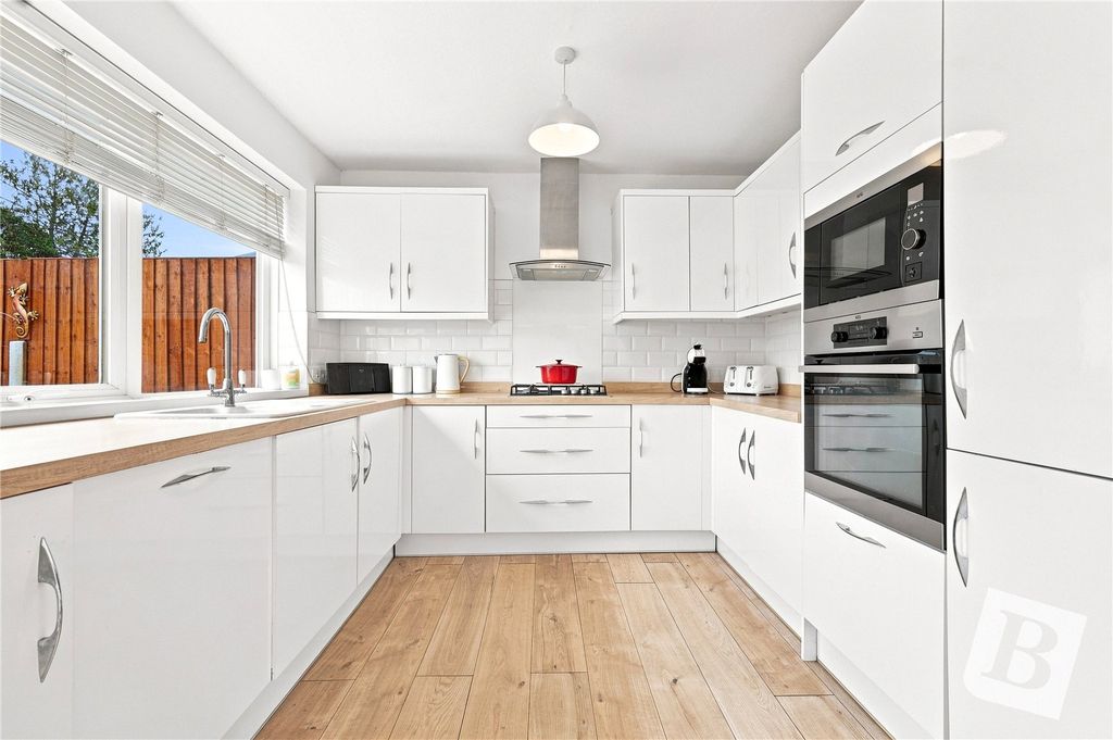 Property photo 2 of 30 Kitchen/Diner