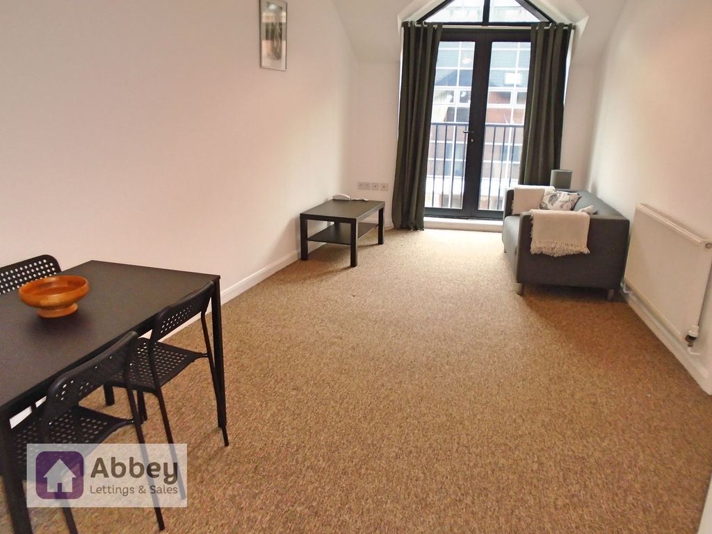 Property photo 2 of 8 Lounge