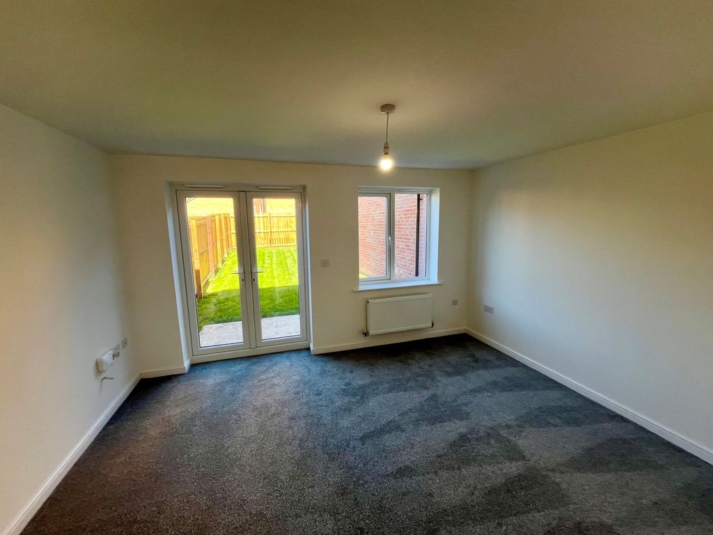 Property photo 2 of 12 P[[0J