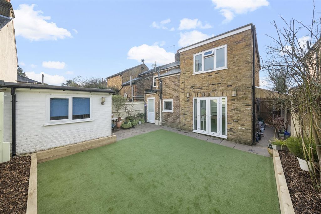 Property photo 2 of 17