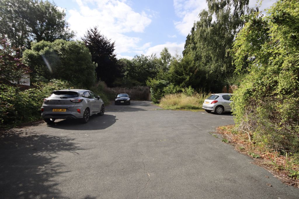 Property photo 2 of 13 Car Park
