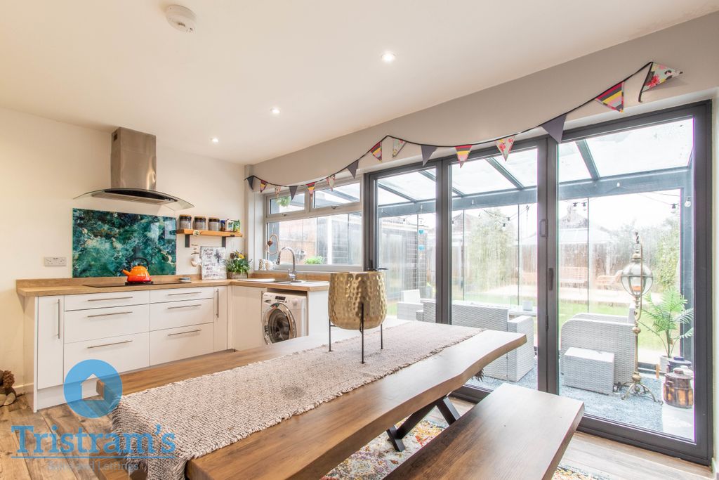 Property photo 3 of 26