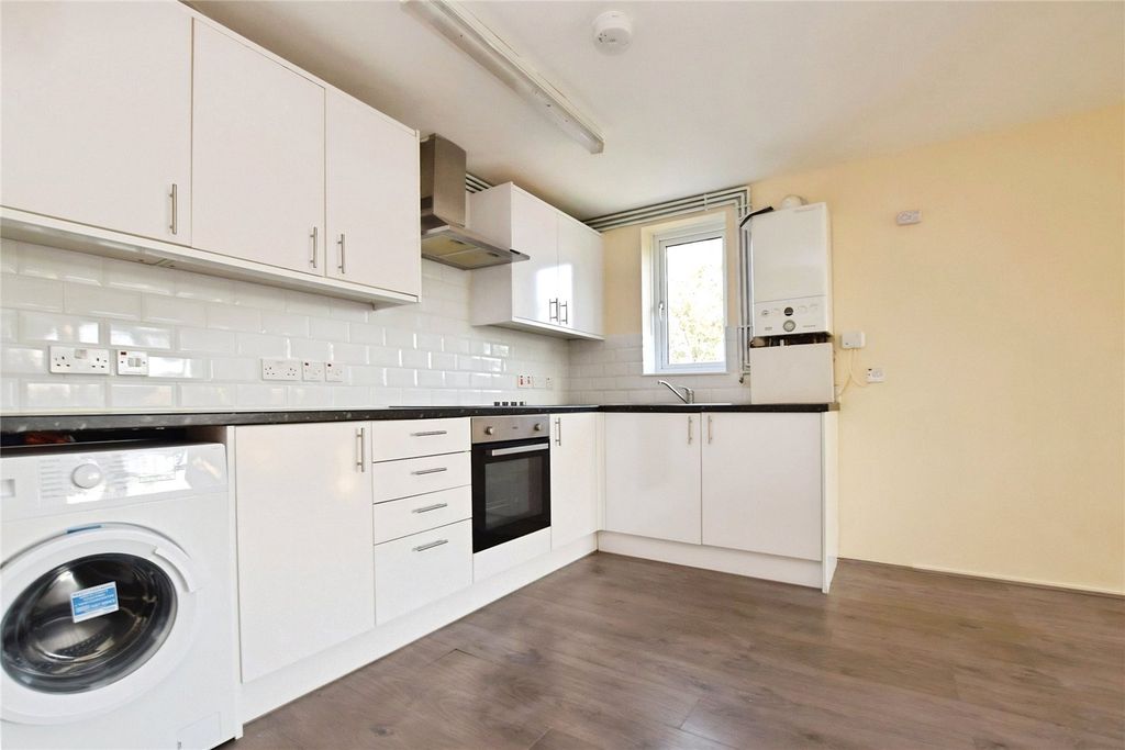 Property photo 2 of 7 Picture No. 08