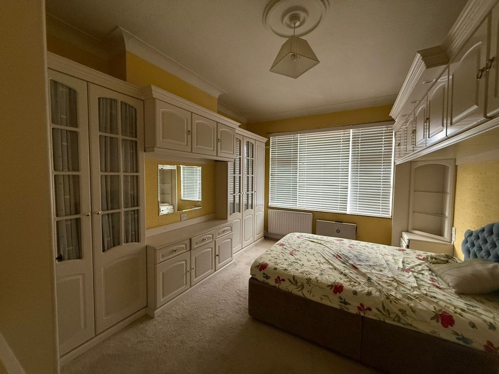 Property photo 3 of 11 Photo 3