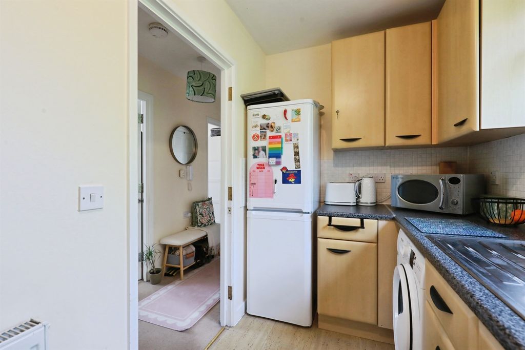 Property photo 3 of 14