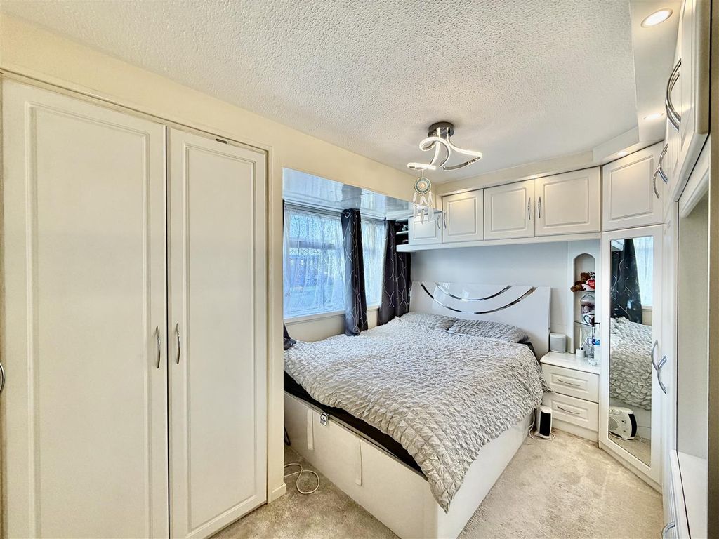 Property photo 3 of 10 Bedroom One