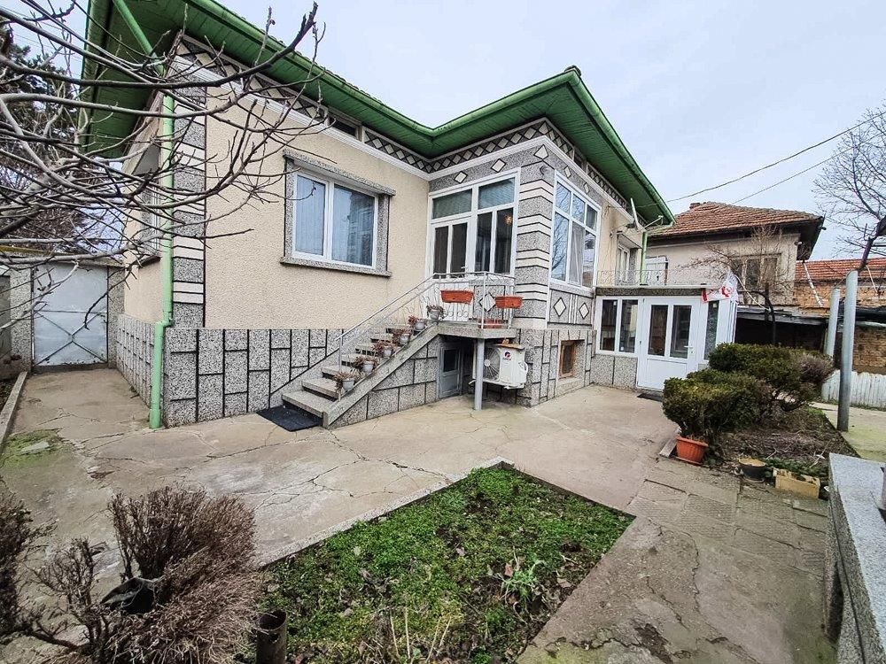 Property photo 1 of 29