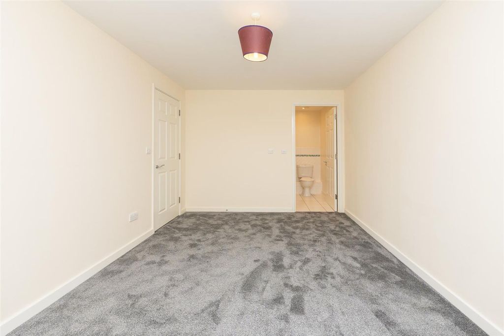 Property photo 2 of 27 32-City-View-Bs5-0Aa-16.Jpg