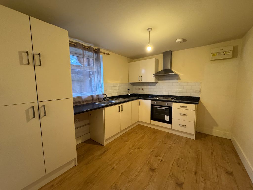 Property photo 1 of 7 Img_4604