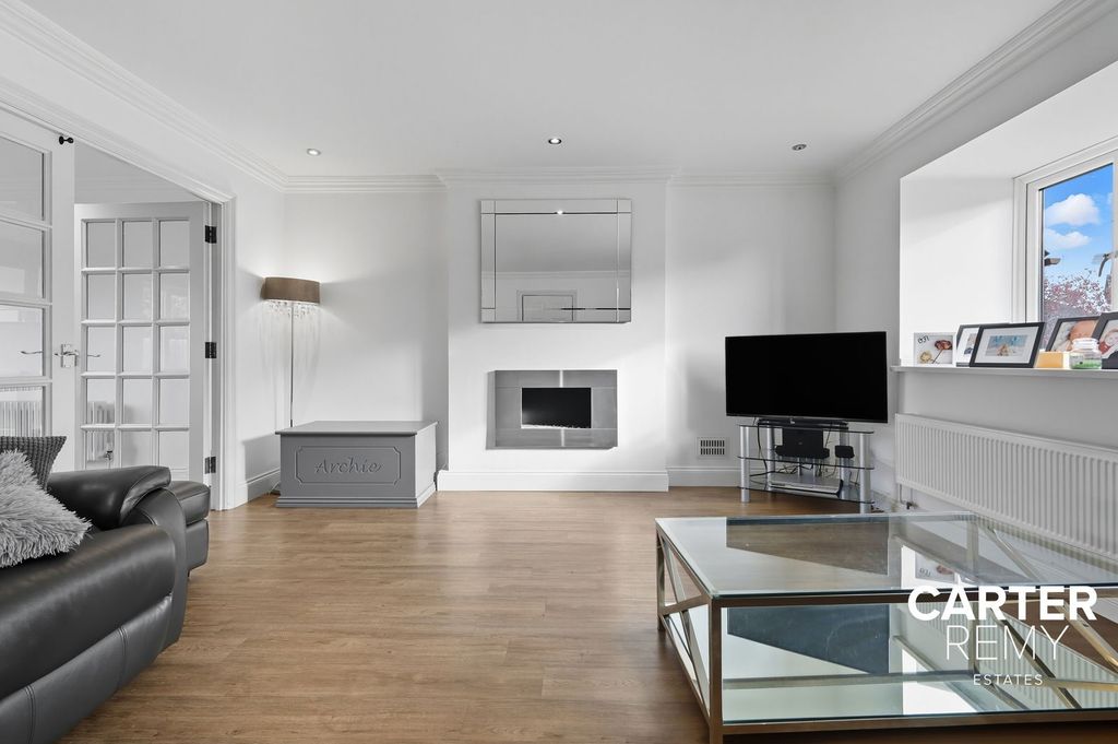 Property photo 3 of 30