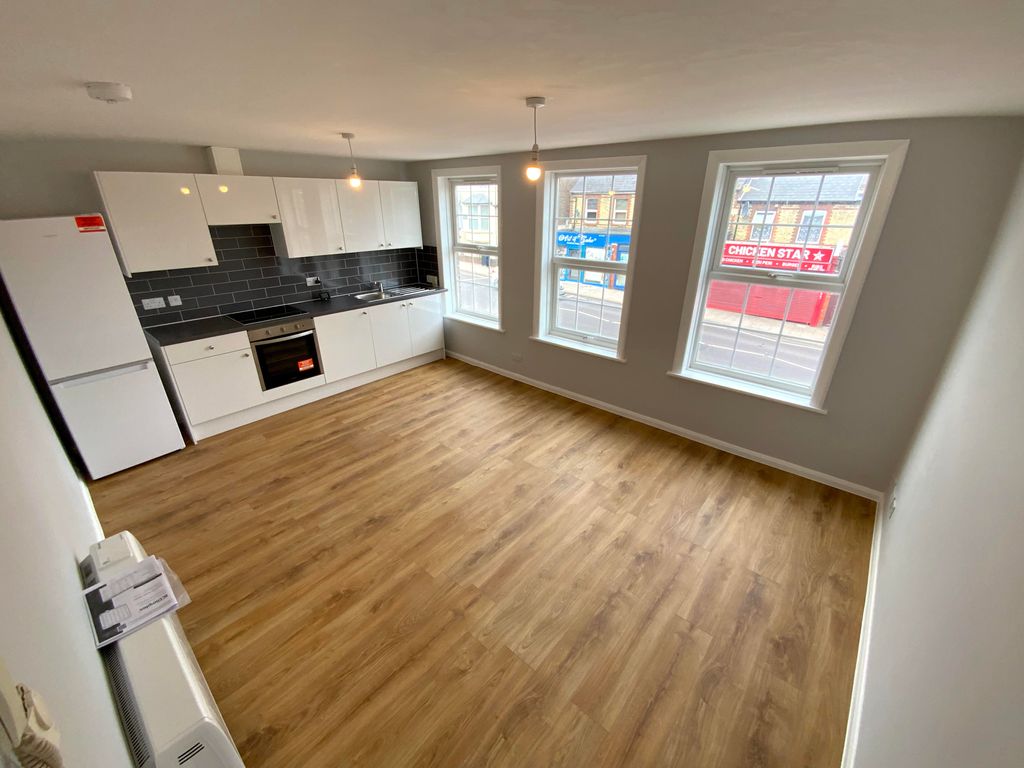 Property photo 1 of 3
