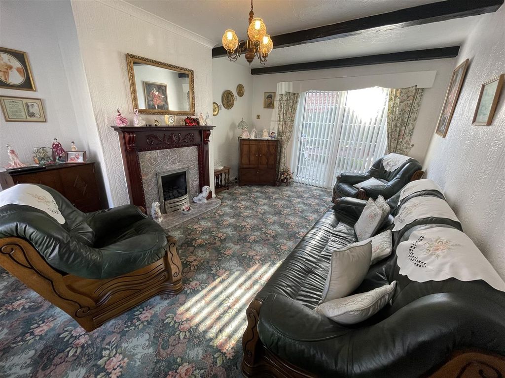 Property photo 2 of 11 1 Wynd 1.Jpg
