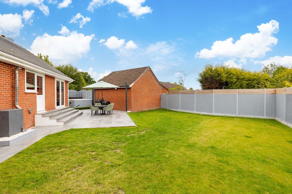 Property photo 2 of 30