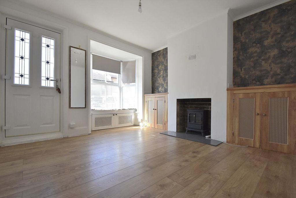 Property photo 3 of 12 Living Room