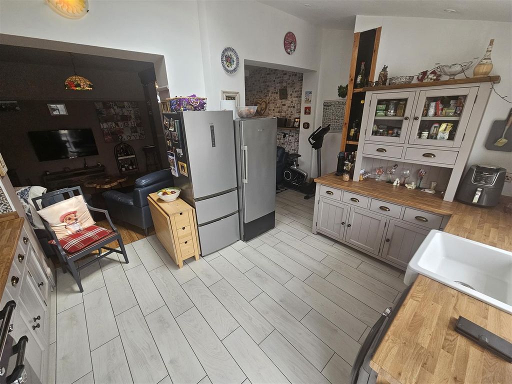 Property photo 3 of 24 20260605_144252[1].Jpg
