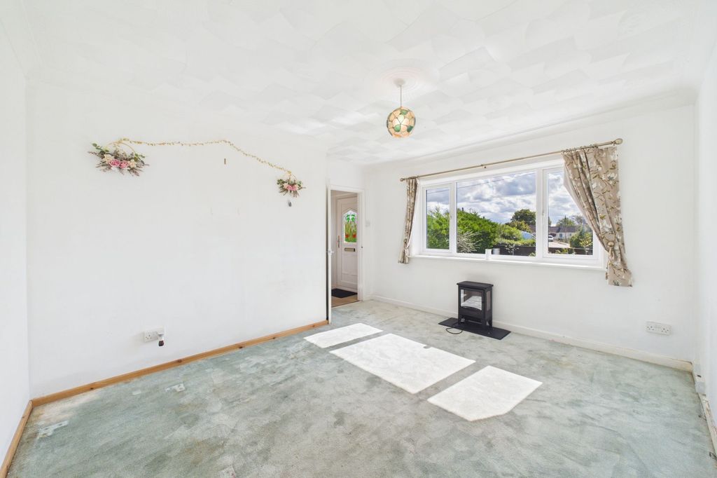 Property photo 3 of 14