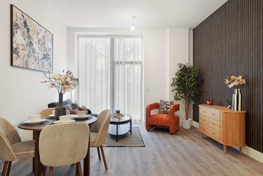 Property photo 1 of 8 Image