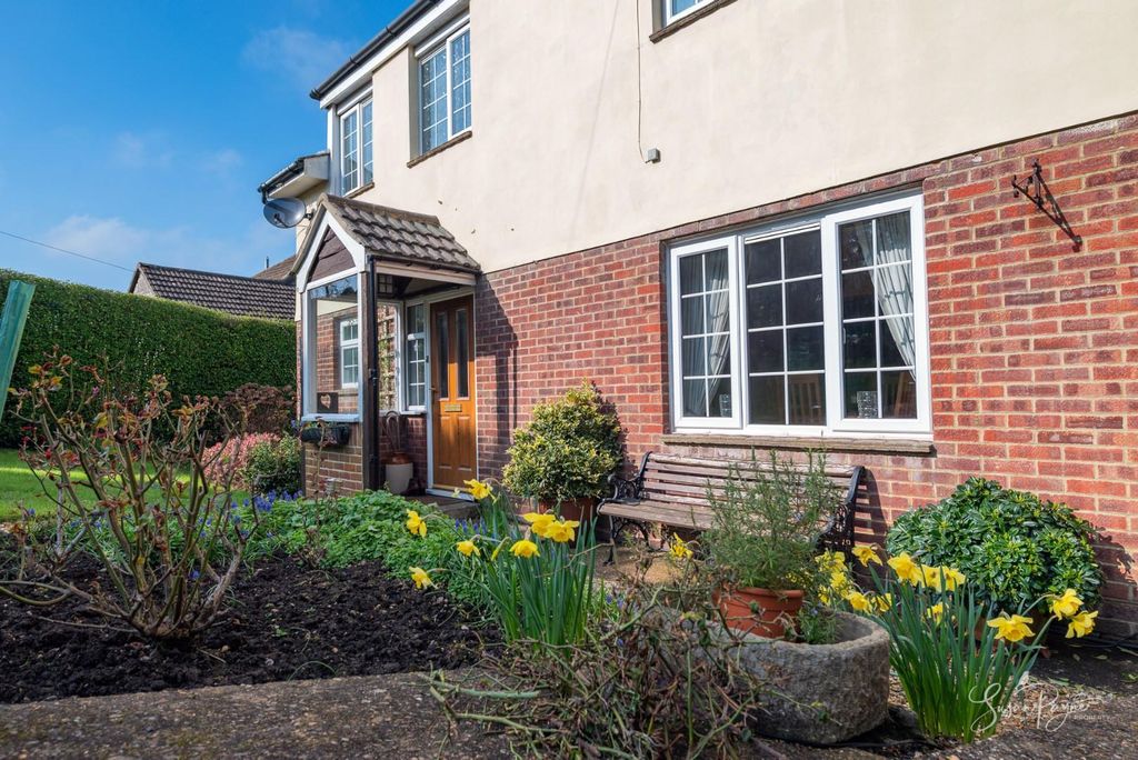 Property photo 3 of 36 Welcome To Springwood