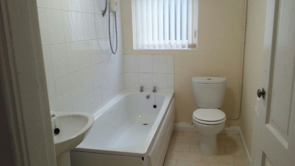 Property photo 3 of 3 Bathroom