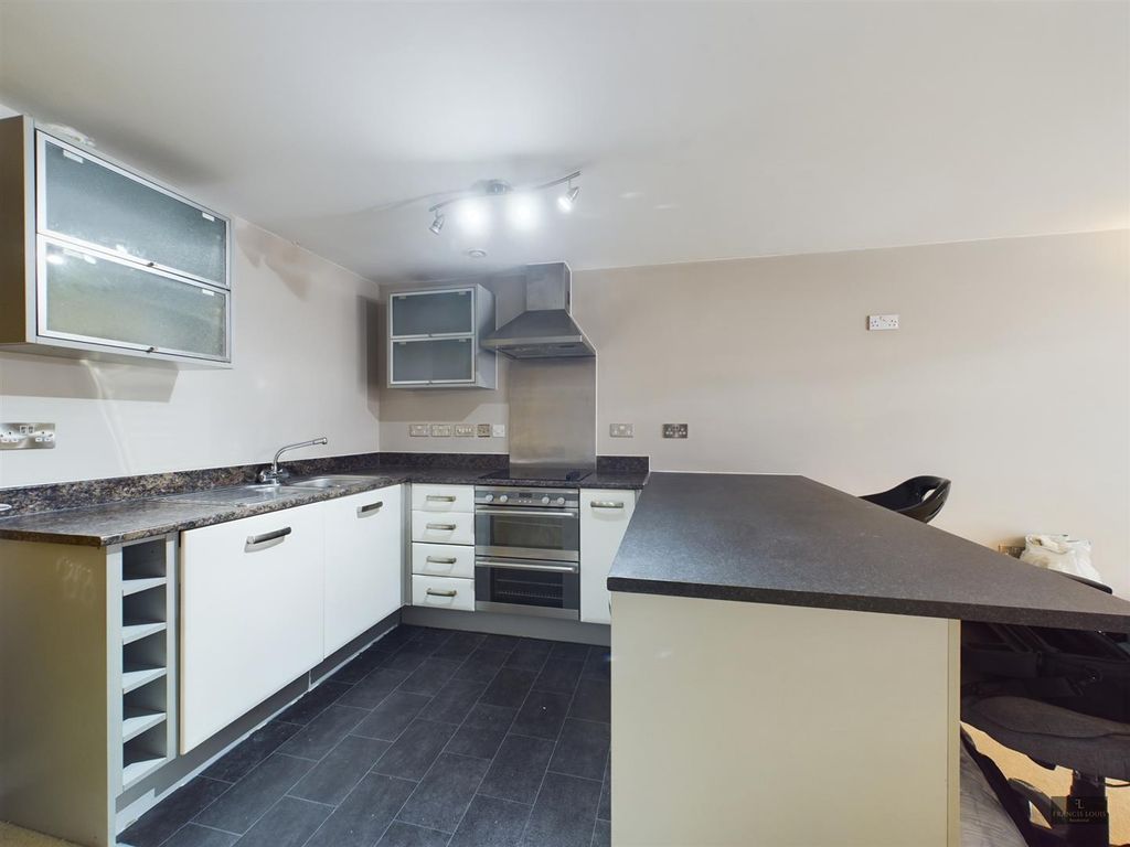 Property photo 3 of 6 Cam01856G0-Pr0157-Still003.Jpg