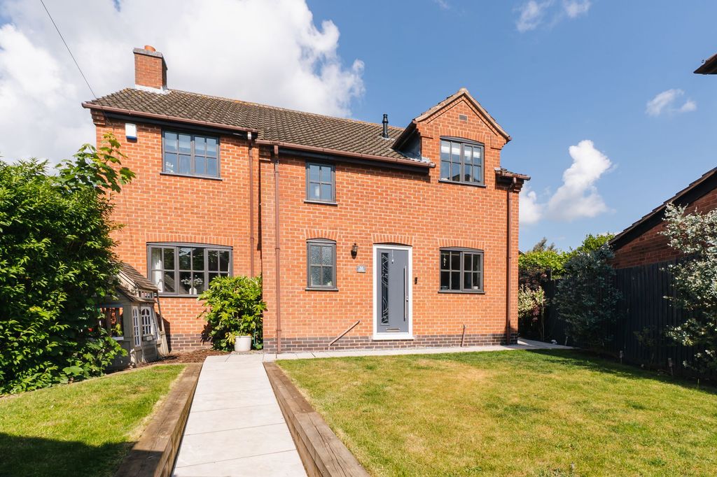 Property photo 1 of 49
