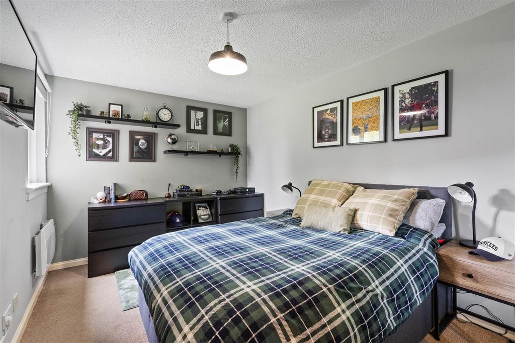 Additional image 4 of 2 bed flat for saleWaverley Cresent, Livingston EH54