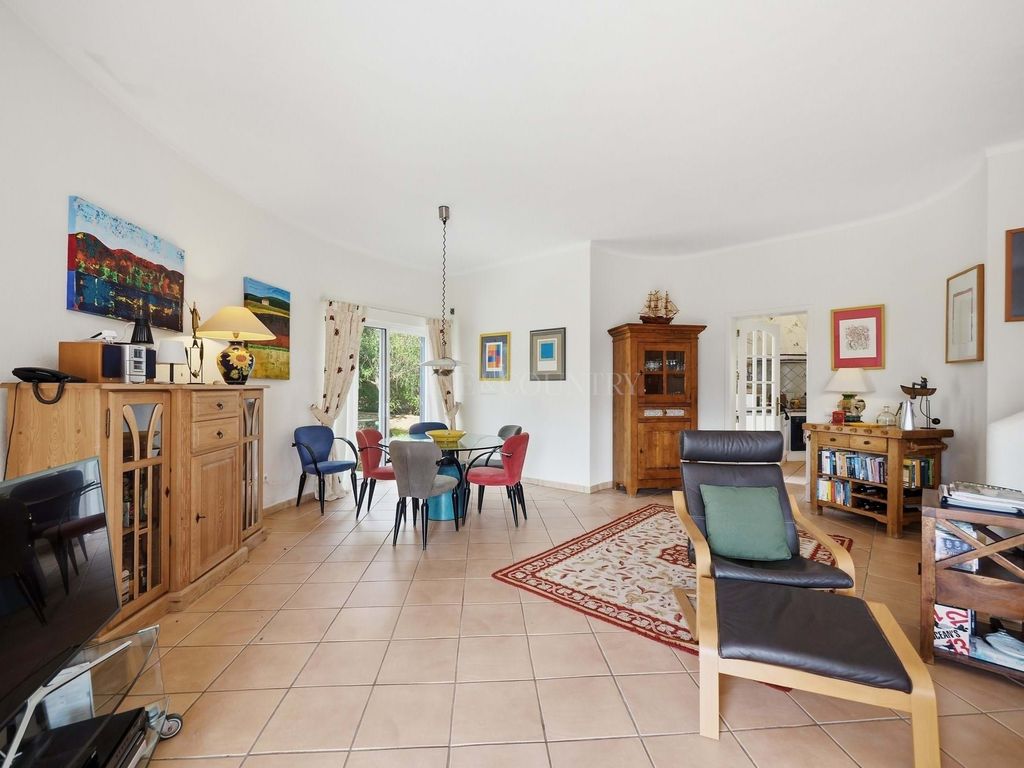 Property photo 2 of 30