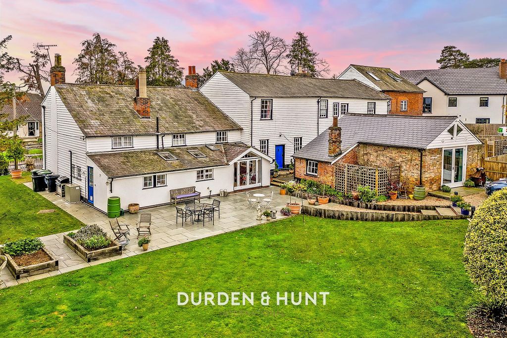 Property photo 1 of 45 Ongar-96.1.Jpg