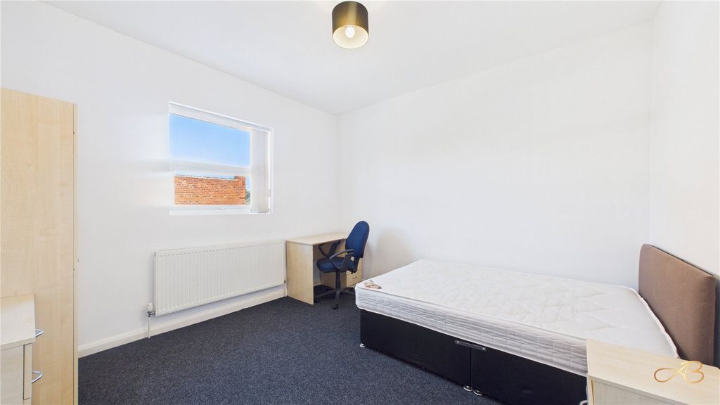 Property photo 1 of 4 Picture No. 08