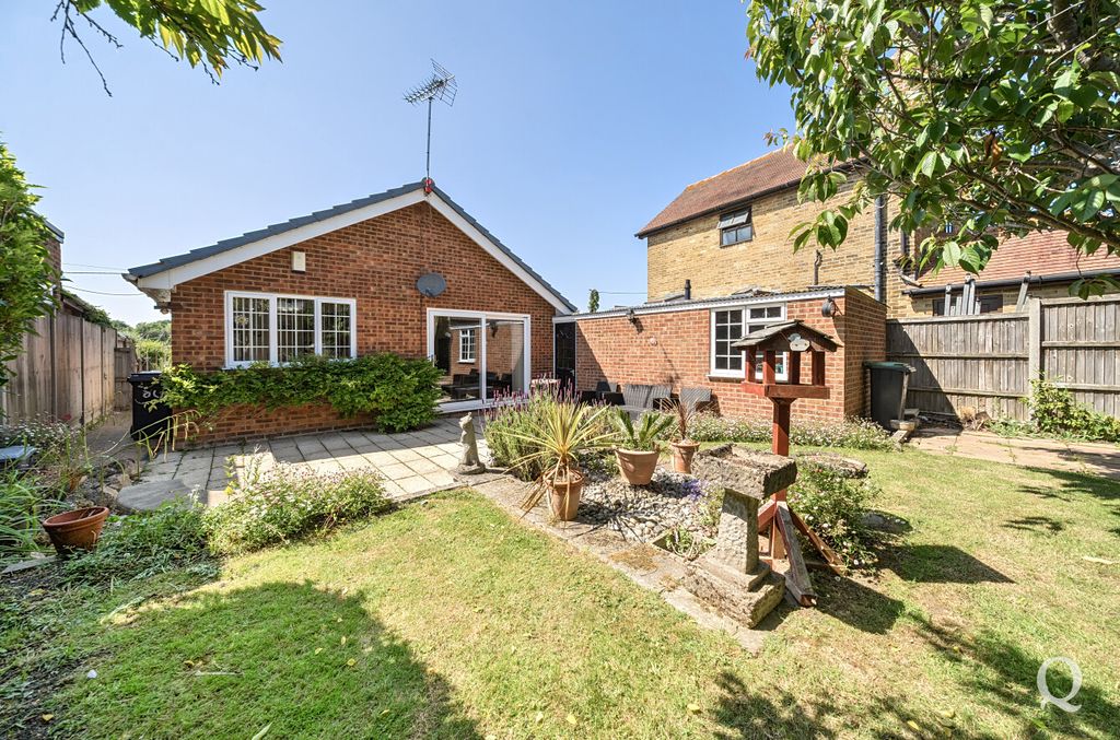 Property photo 3 of 21 Bf48Bb5c-6A91-4E7...