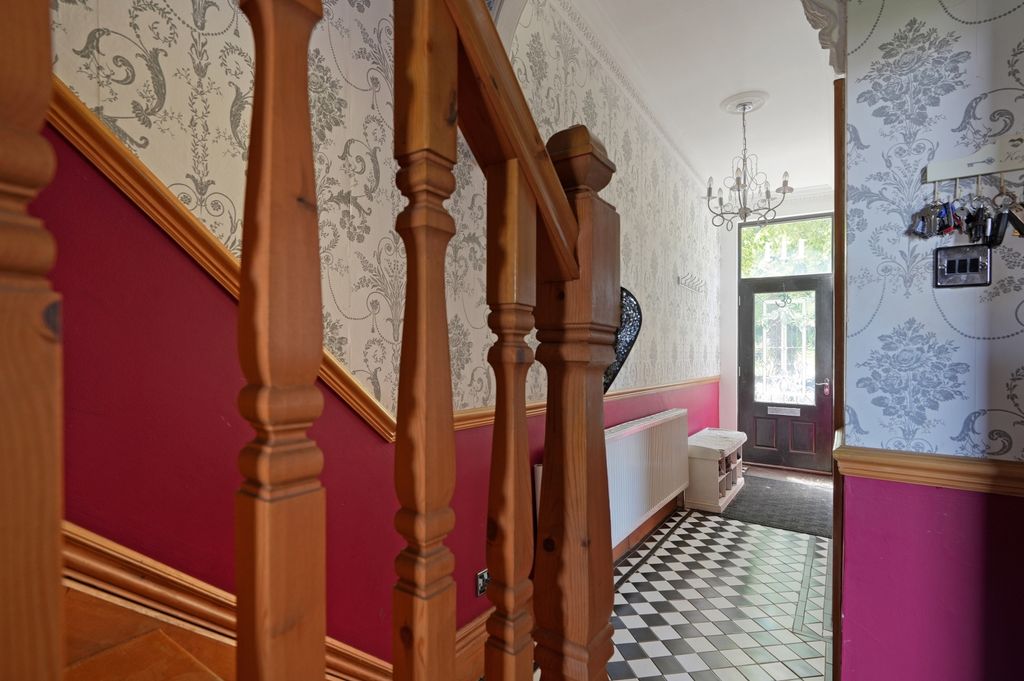 Property photo 3 of 48 Hallway