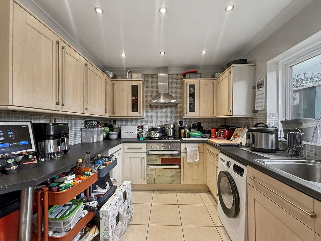 Property photo 3 of 14