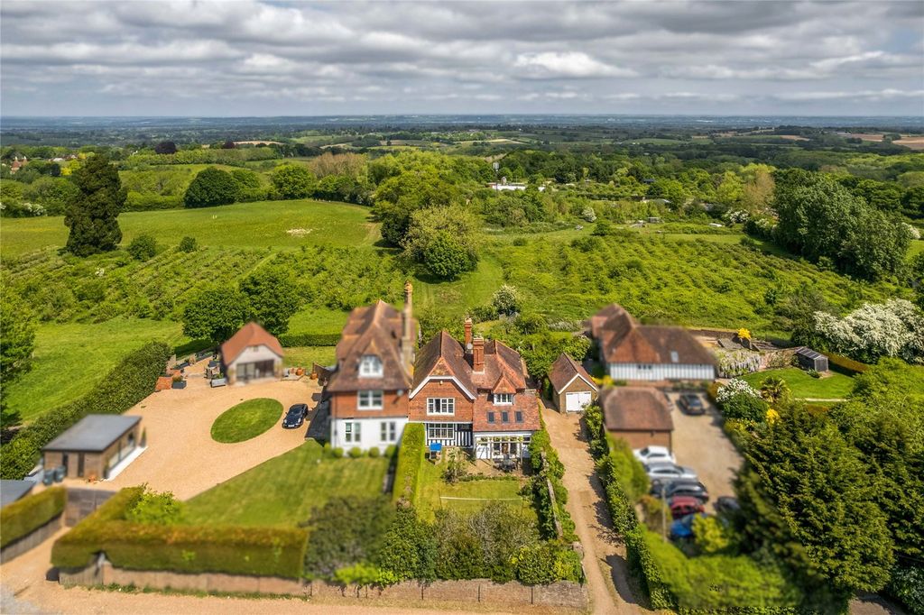 Property photo 1 of 13 Side Elevation