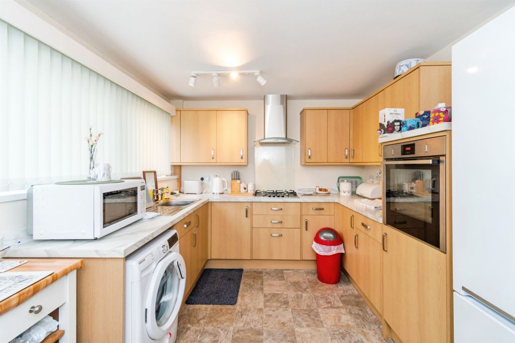 Property photo 2 of 16