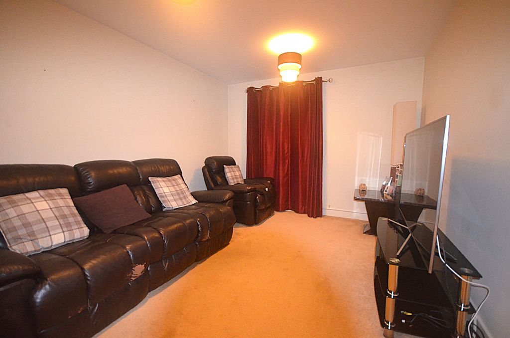 Property photo 1 of 8 Two Bedroom Flat