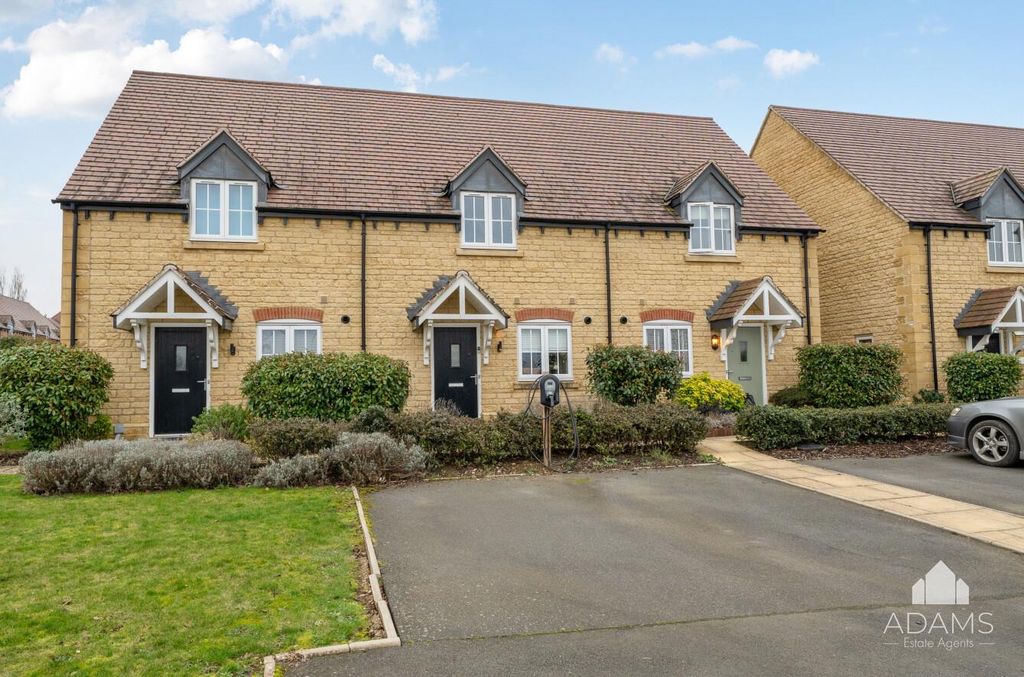 Property photo 1 of 11 Front