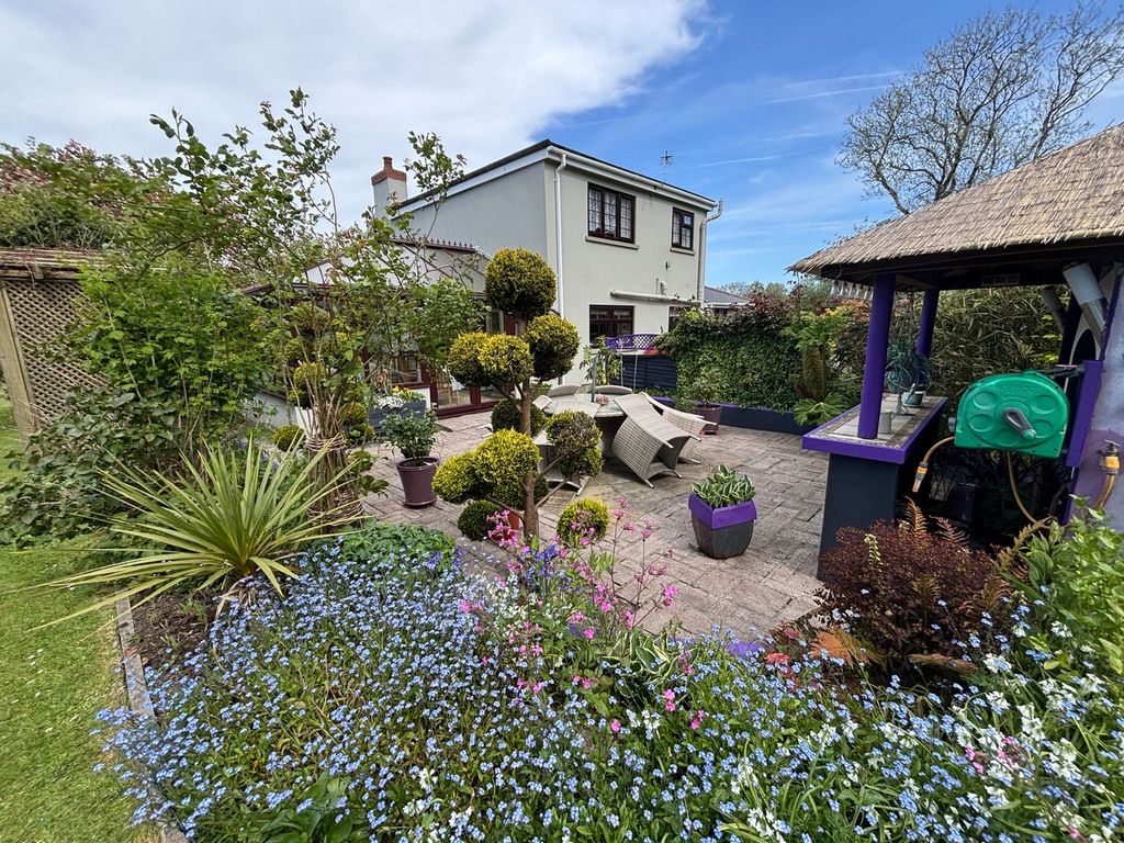 Property photo 3 of 41
