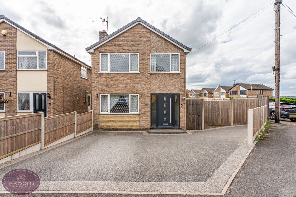 Property photo 1 of 32
