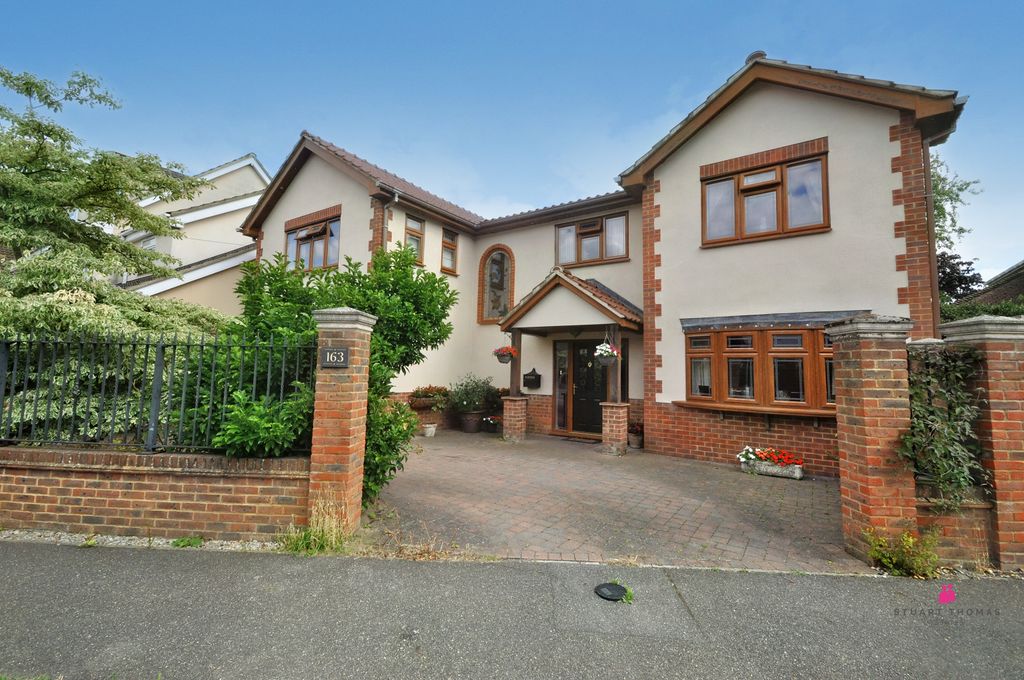 Property photo 1 of 45